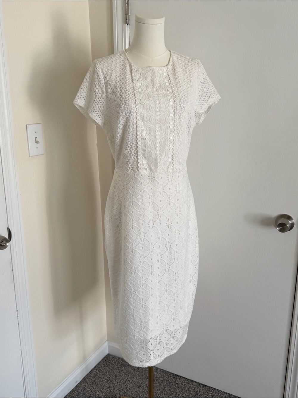 New York & Co Eyelet White Short Sleeve Pencil Midi Dress